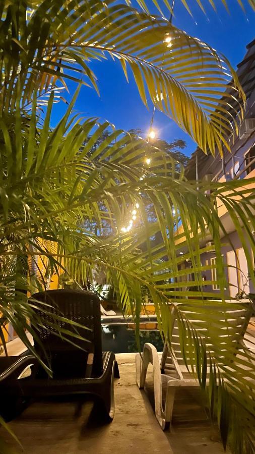 Weary Traveler Hostel ตูลุม ภายนอก รูปภาพ