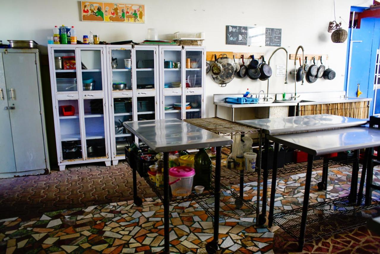 Weary Traveler Hostel ตูลุม ภายนอก รูปภาพ