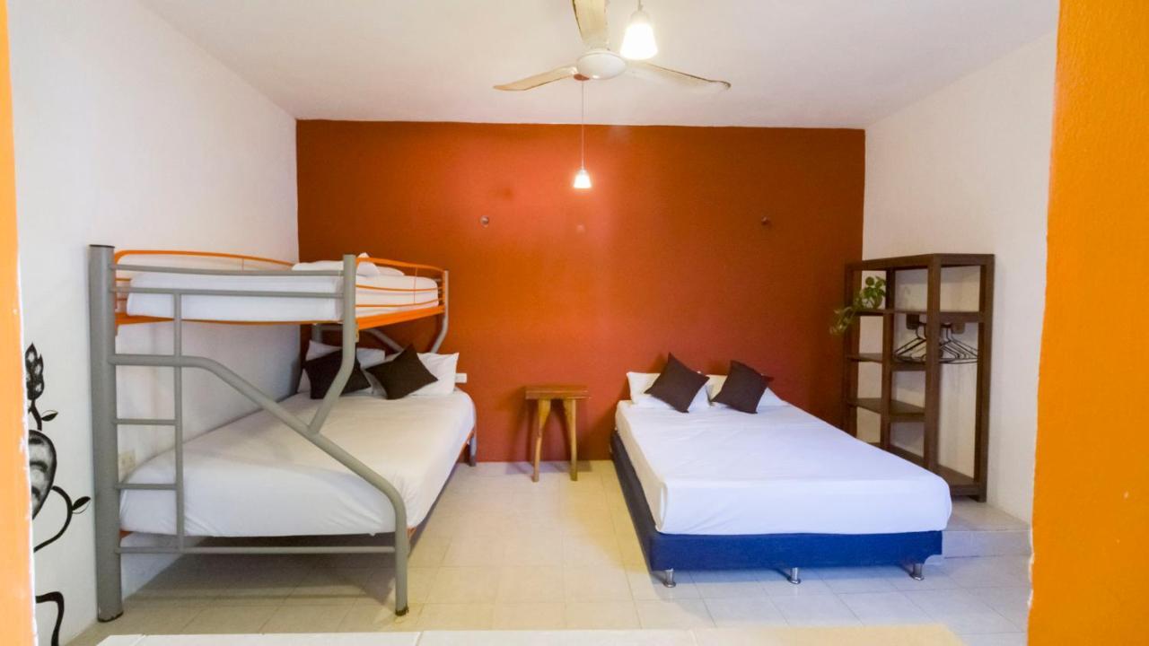 Weary Traveler Hostel ตูลุม ภายนอก รูปภาพ