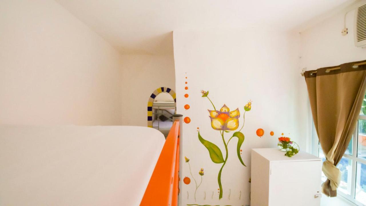 Weary Traveler Hostel ตูลุม ภายนอก รูปภาพ