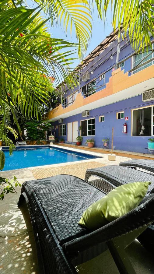 Weary Traveler Hostel ตูลุม ภายนอก รูปภาพ
